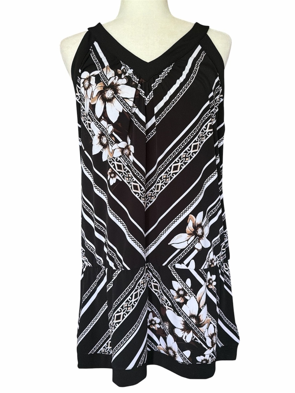 White House Black Market Drop Waist Tunic Black and White